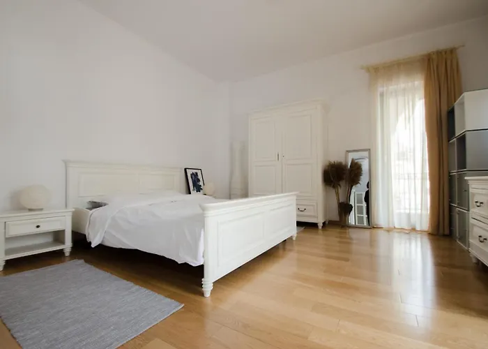Moderna Cismigiu Park Apartment